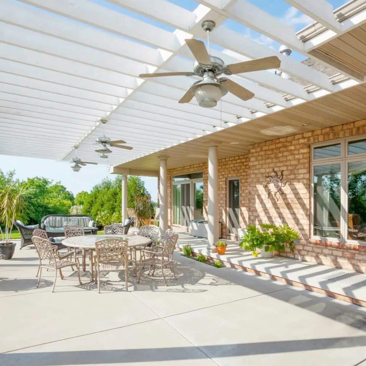 vinyl pergola in miami 6